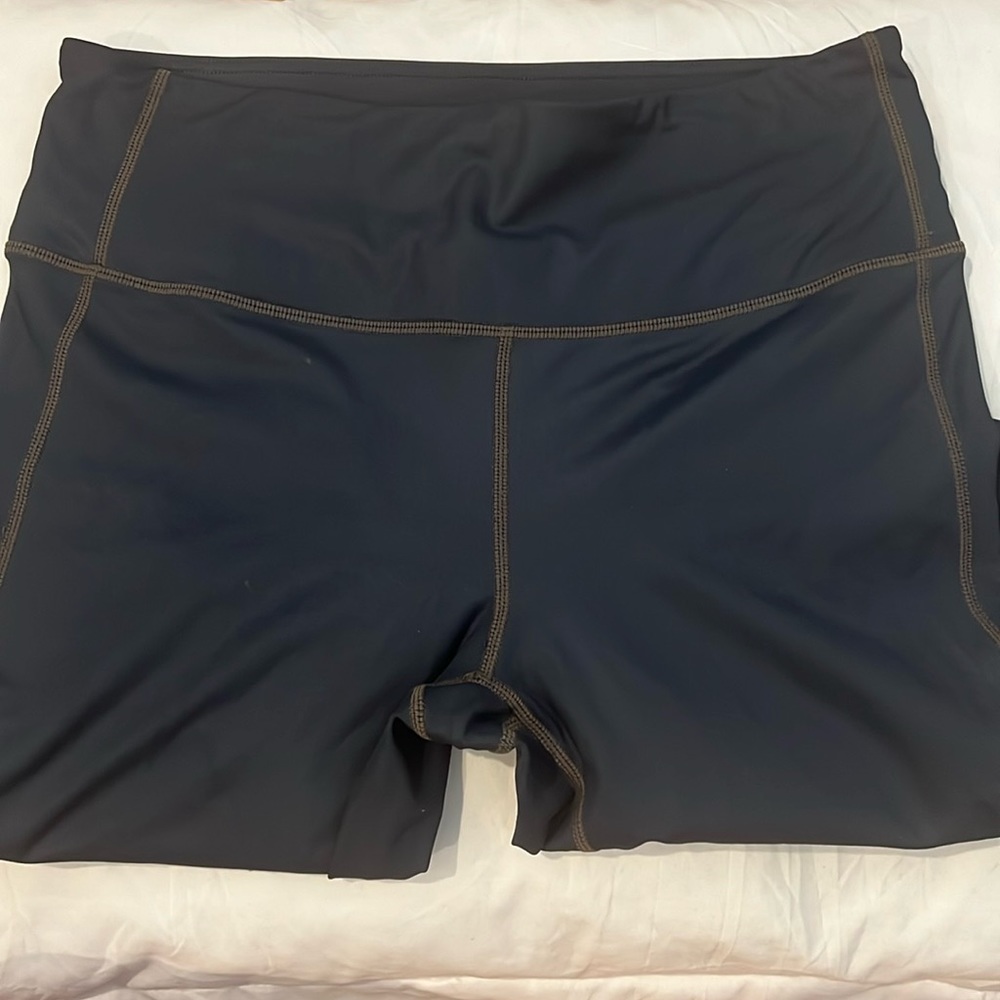 Gently Worn Athleta Leggings [sz M]